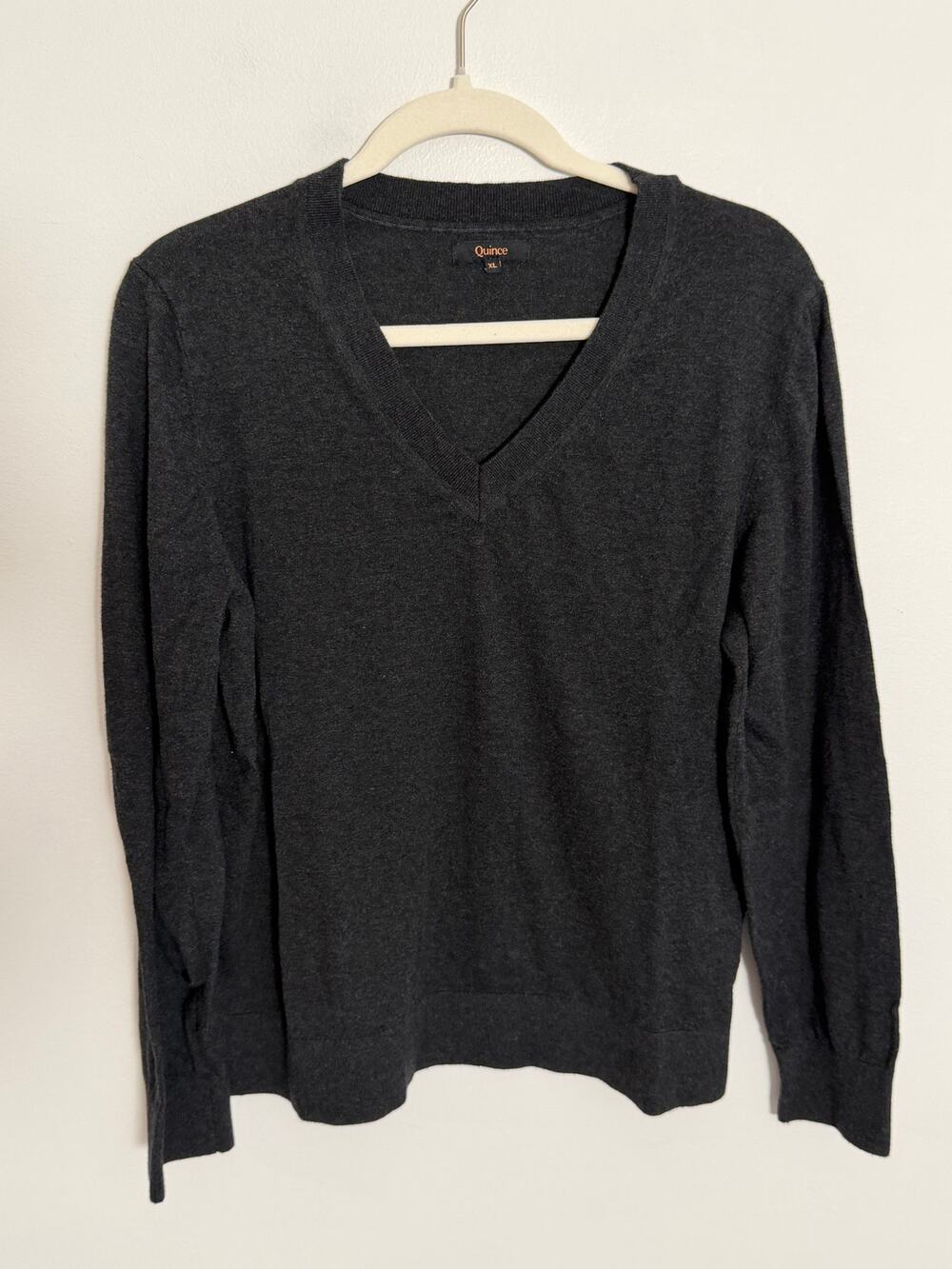 Quince Light weight cotton cashmere Vneck Dark Grey long sleeve sweater